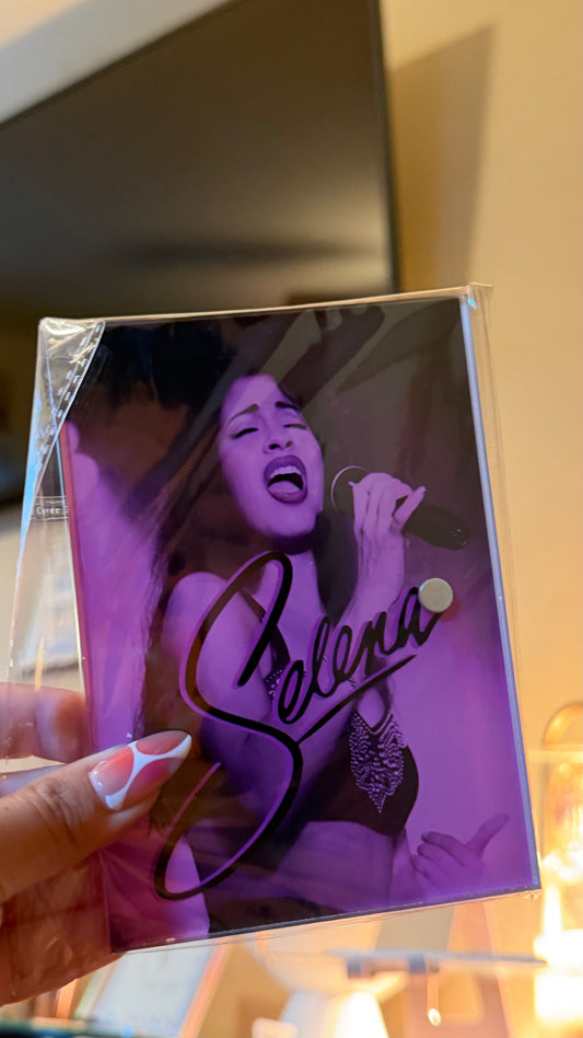 Selena tile