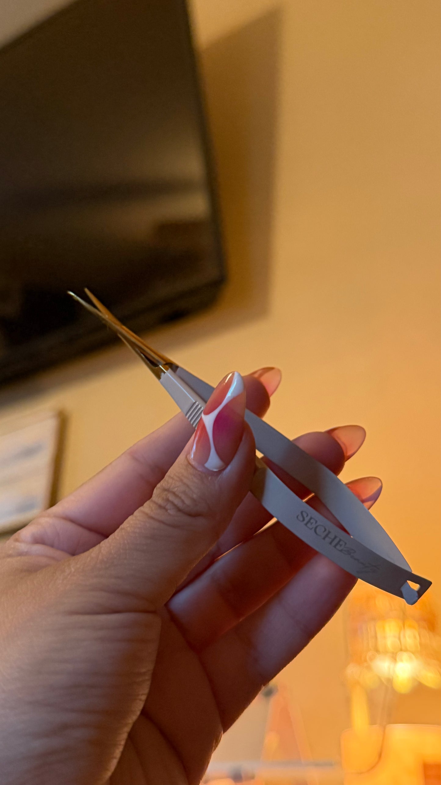 Precision brow scissors