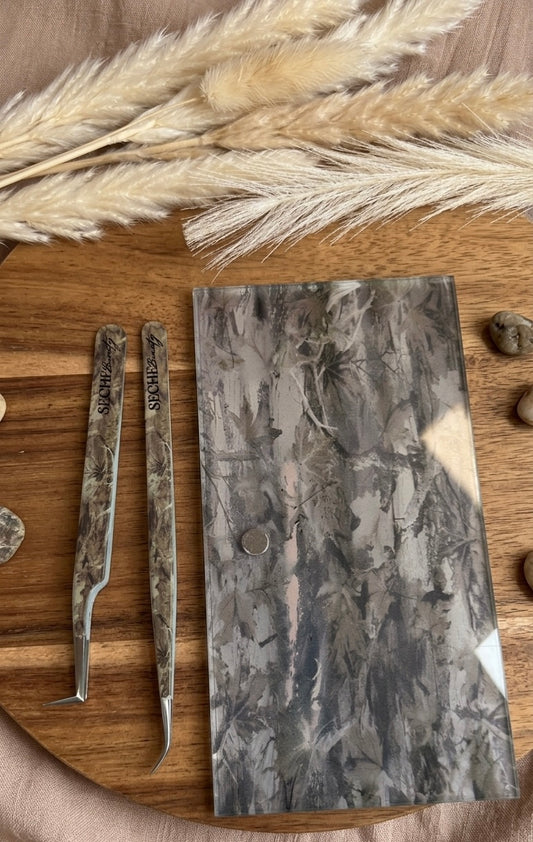 New camo print duo tweezer and tike