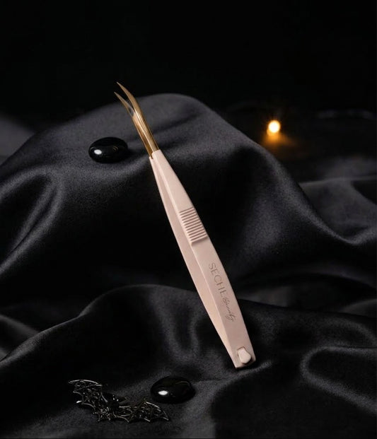 Precision brow scissors